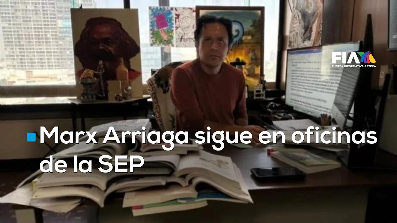 Marx Arriaga cumple tres días atrincherado en su oficina de la SEP tras ser removido de su cargo