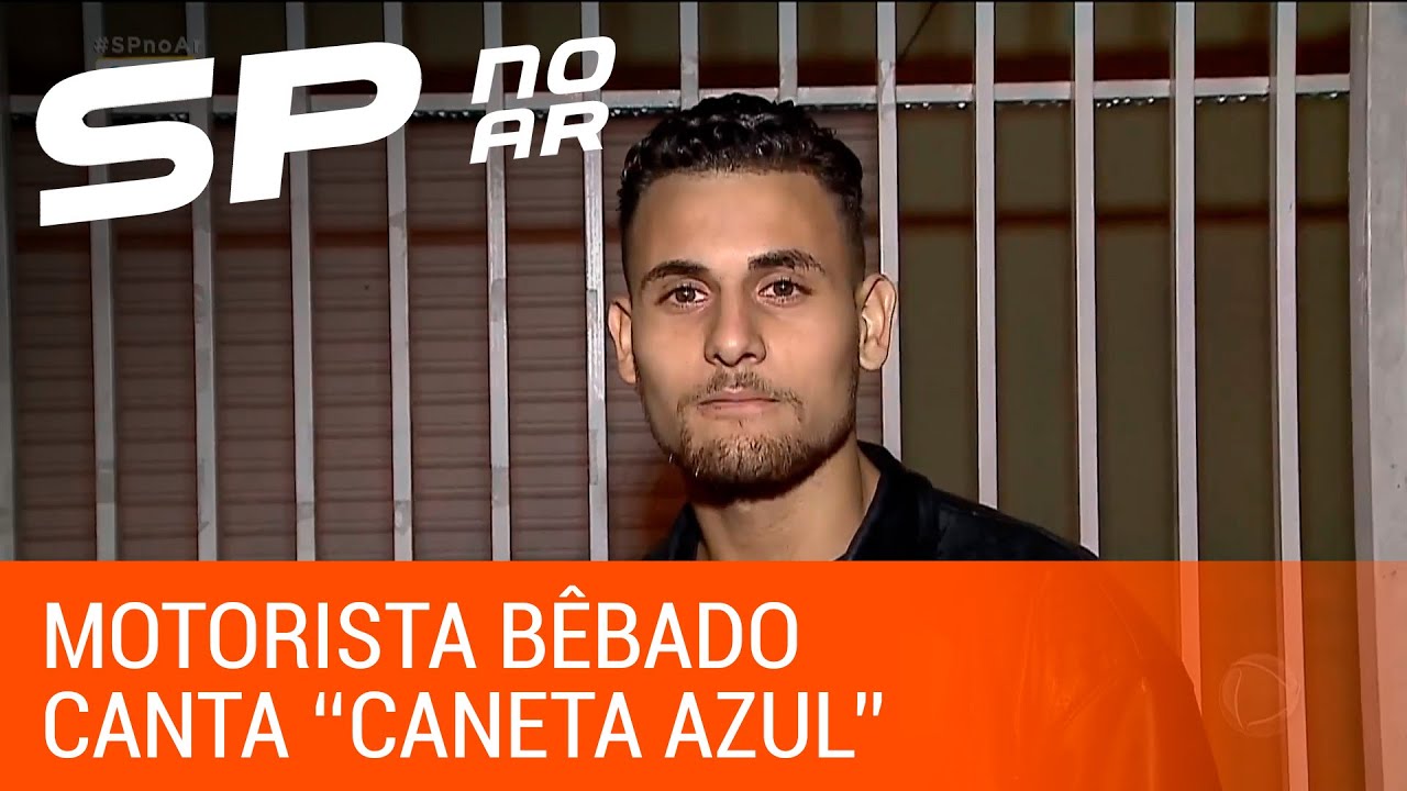 Motorista bêbado bate carro, tenta fugir e canta Caneta Azul