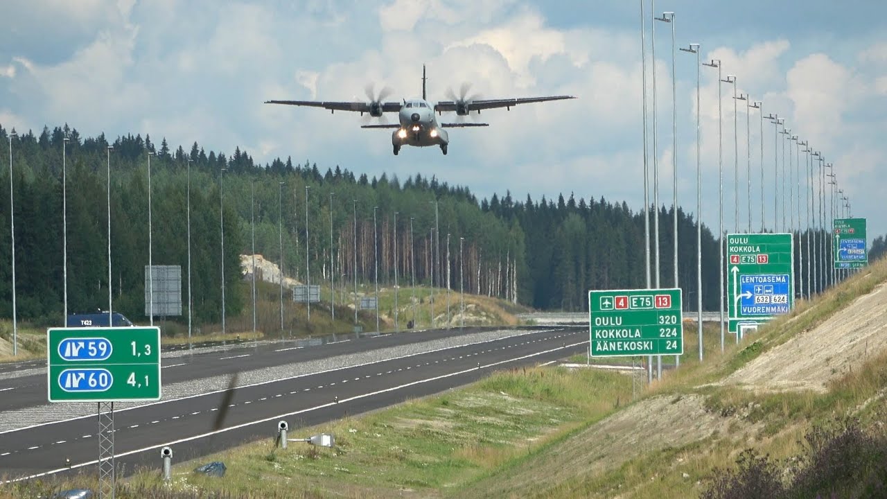 Kesäbaana 23 - Airbus CASA C-295M Landing & Takeoff on Highway Strip