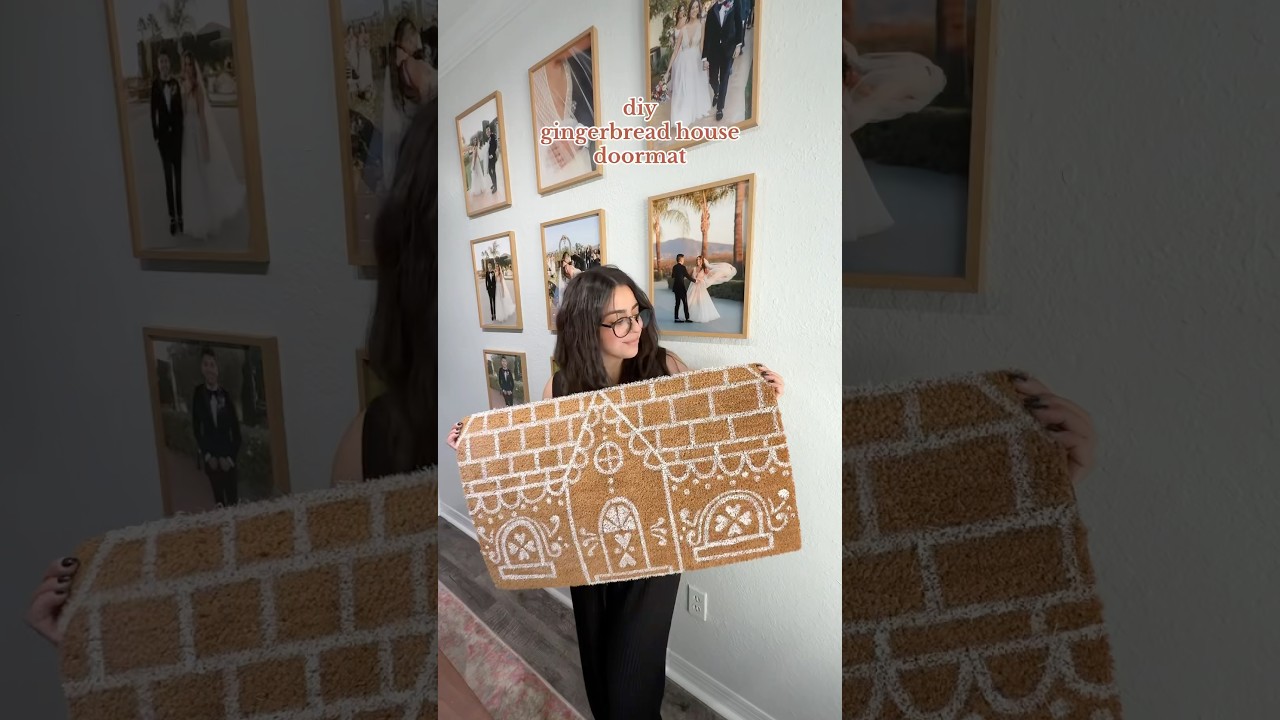 DIY Gingerbread House Doormat 🎄 (easy & cheap!) #christmas #diy #holidaycrafts #gingerbreadhouse