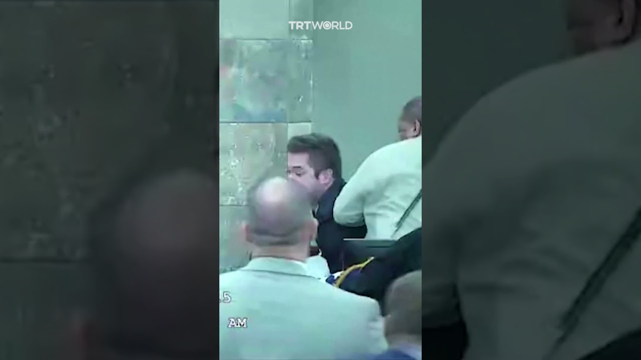 US judge attacked by felon during sentencing
