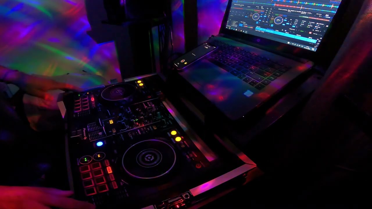 TECH HOUSE