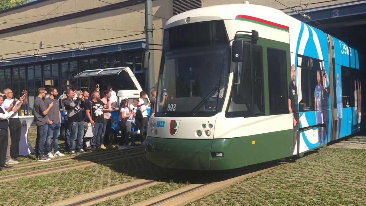 SWA Augsburg und Panther stellen neue Tram vor