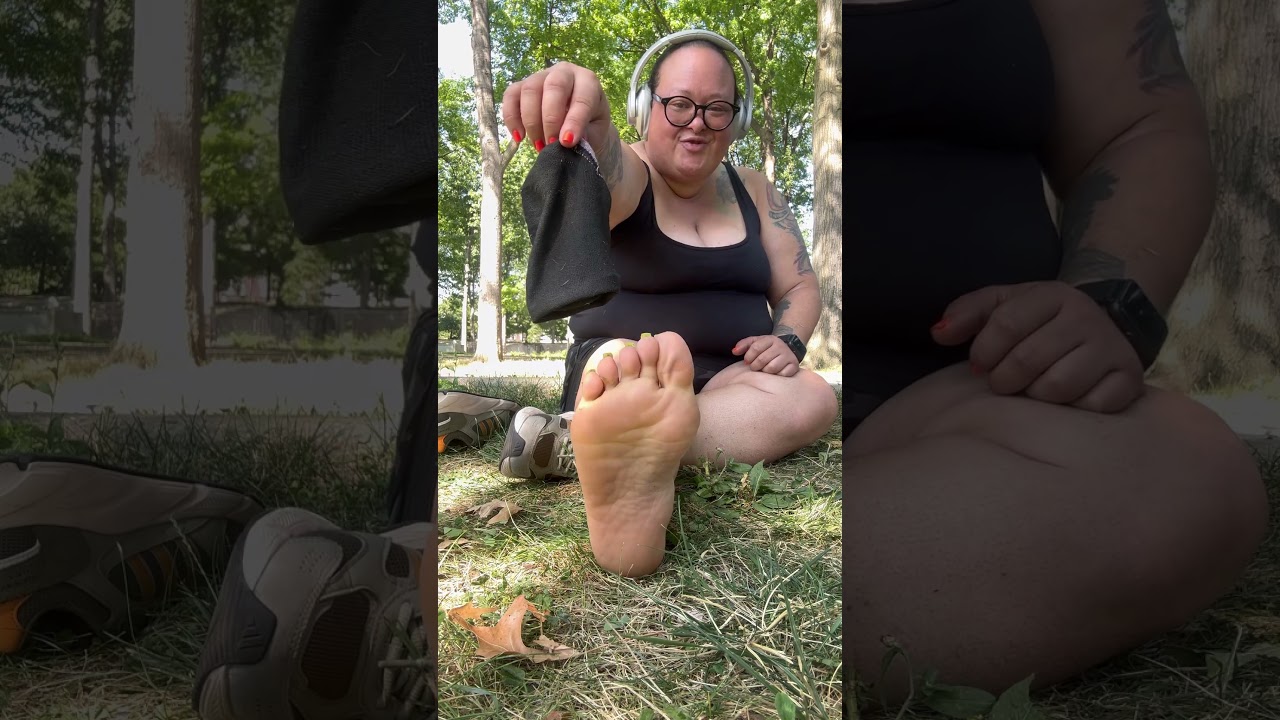 Smell my sweaty sock @MsLucyBNYC on X