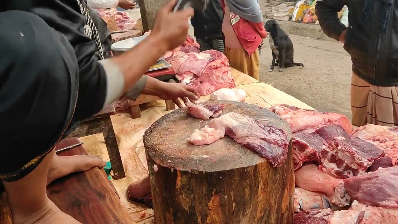 Full fresh beef cutting video by professional butcher - Amazing meat cutting skills