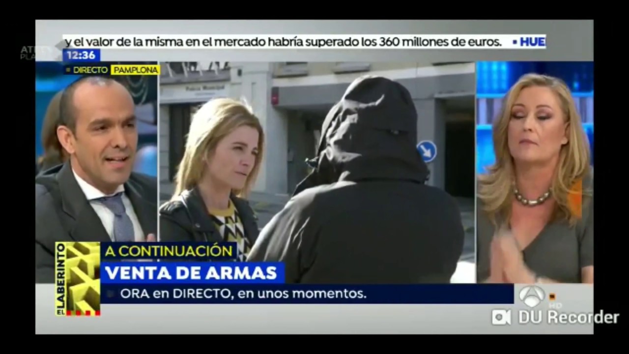 Suárez-Valdés defiende la posición de la agente de policía local de Pamplona.