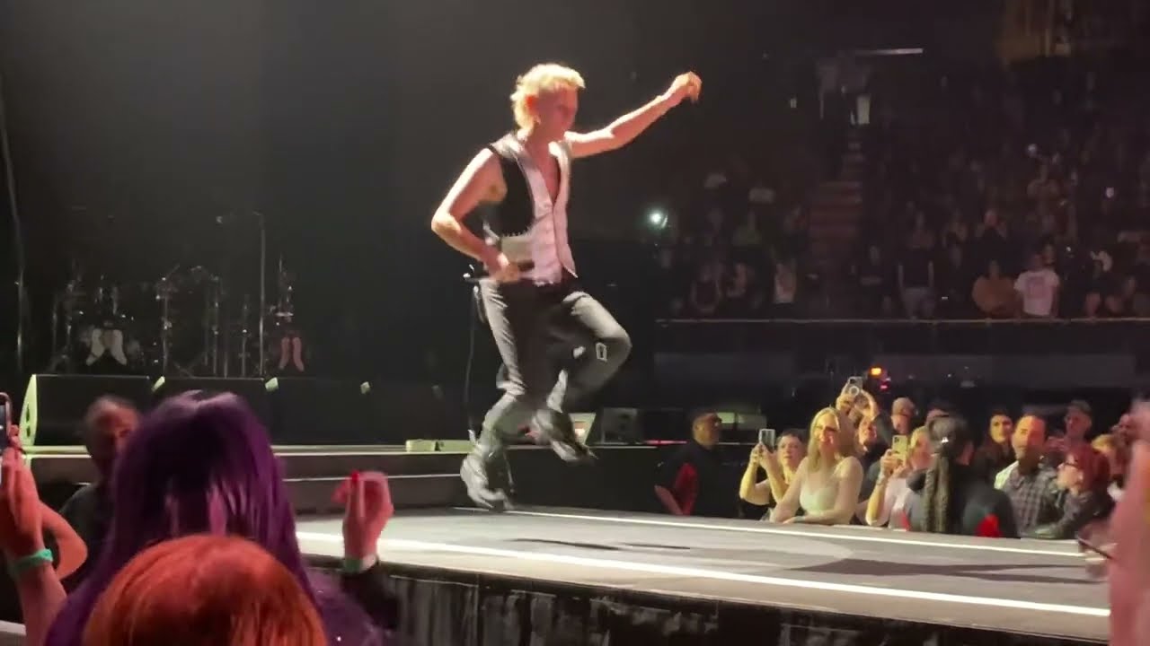 Depeche Mode - Dressed In Black (live) - Kia Forum - December 12, 2023 - Los Angeles