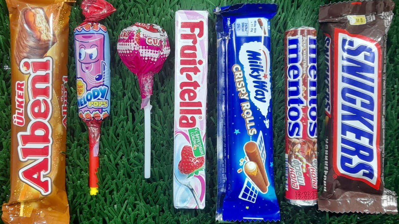 Colorful Candy ASMR – Crunch & Smile 🍭😁