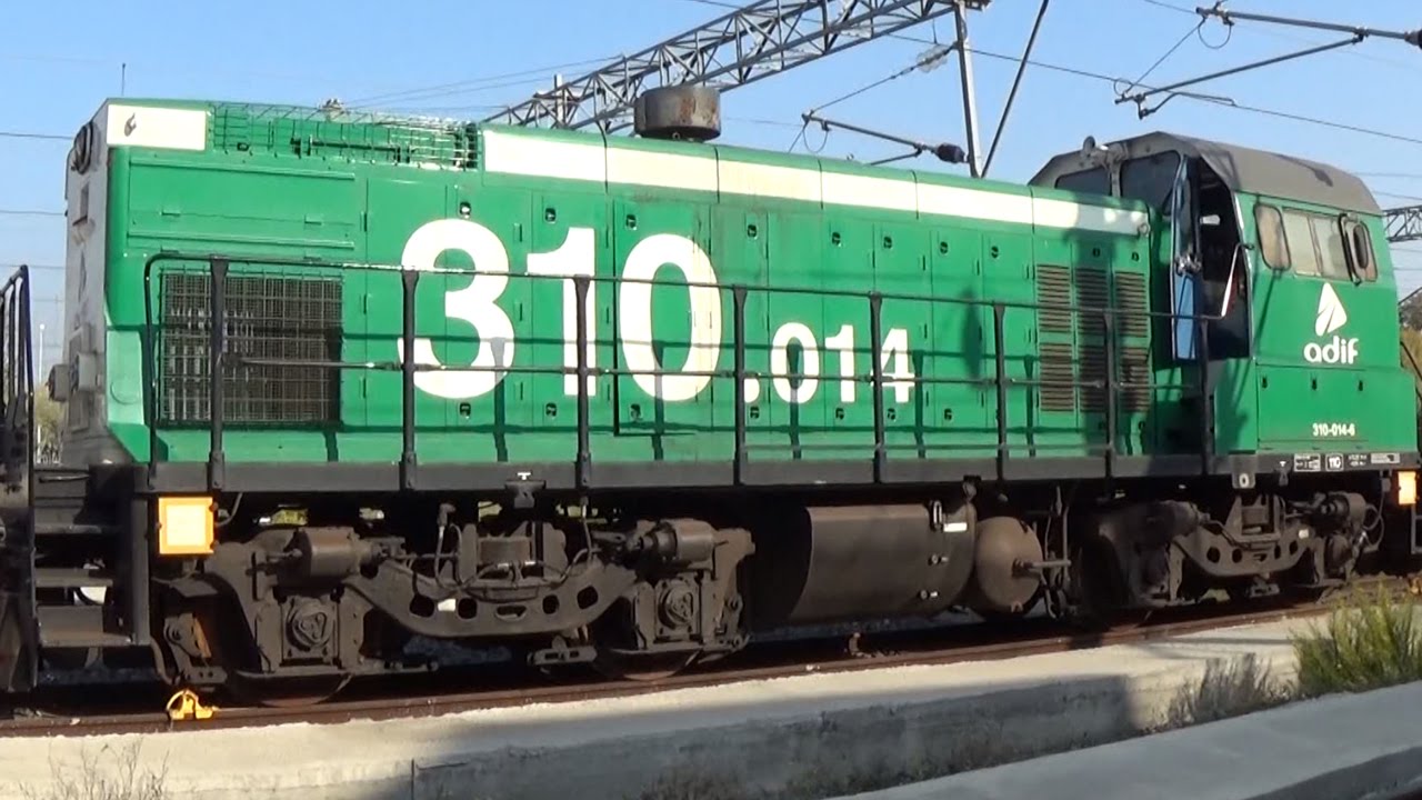 Renfe Tractor 310 adif 2014