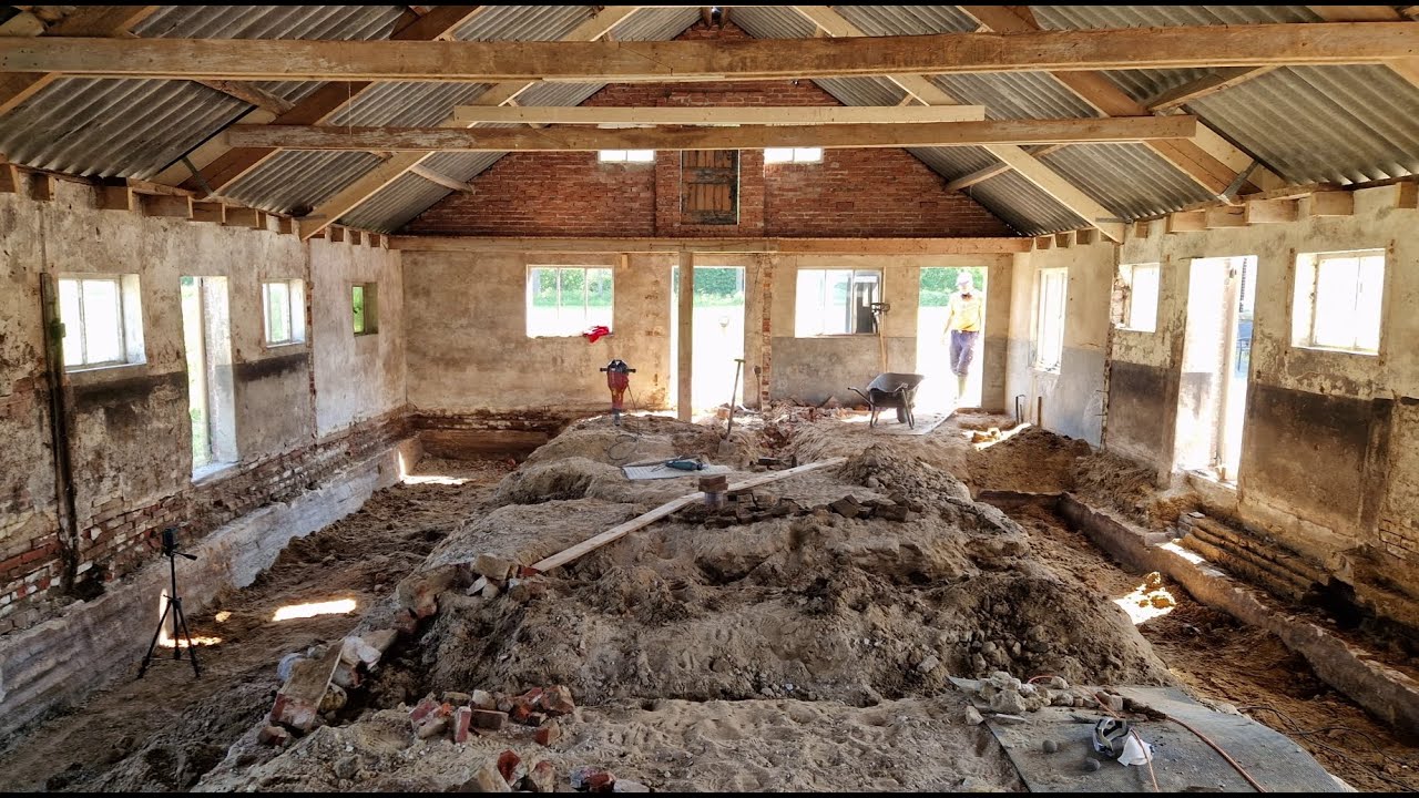 Converting an old barn into a home - A photo and video Timelapse