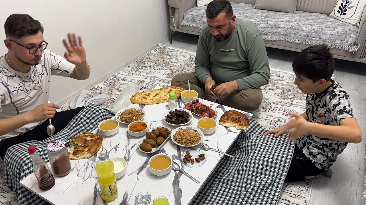 İBRAHİMİMLE YEMEĞE ÇIKTIK🥰DÜDÜKLÜM PATLIYORDU😳İFTARA TAVUK CİĞER❌İÇECEKLER ALDIK🎉AYHANIM NELER ALMIŞ