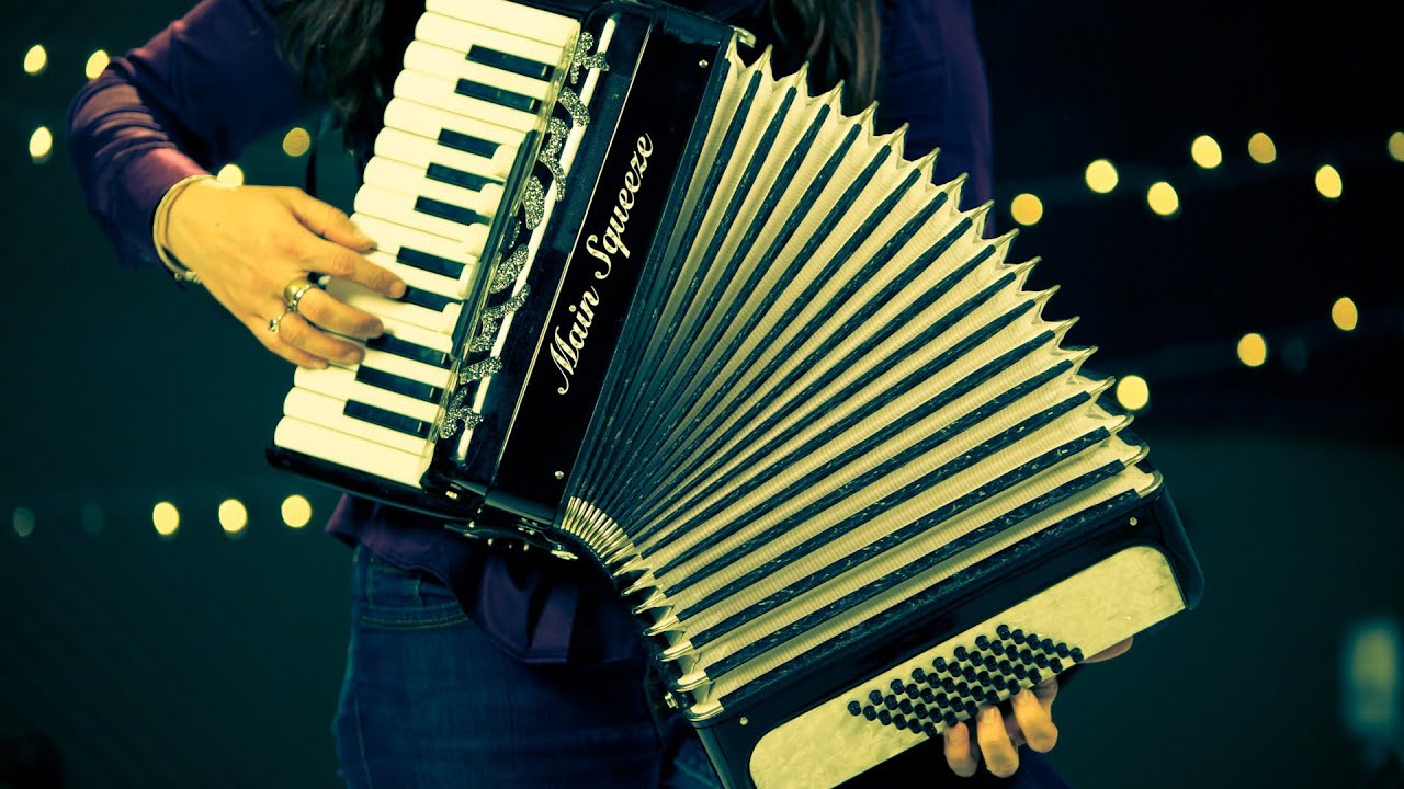 How to Hold an Accordion | Accordion Lessons
