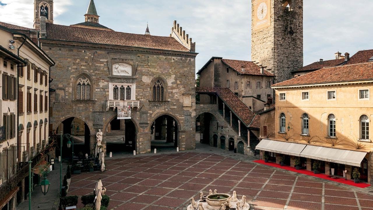 Bergamo soffre, combatte e cura: le immagini delle strade vuote e le corsie piene sembrano irreali