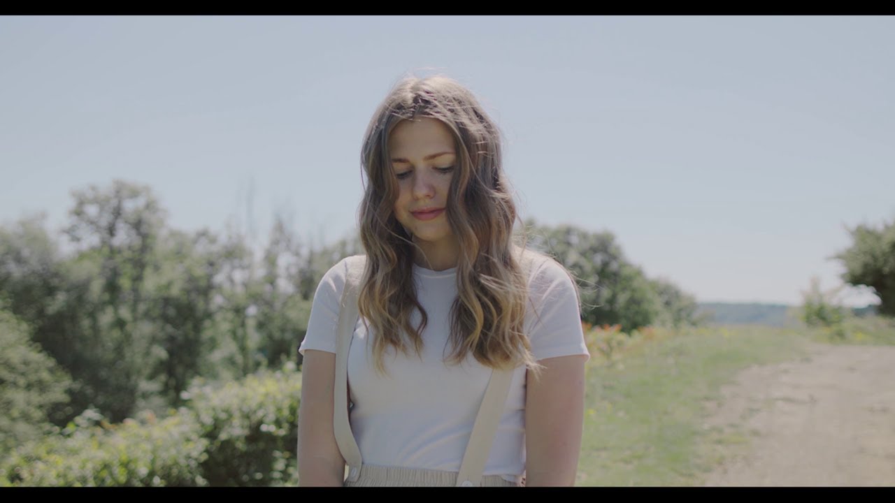 Mike Lucey Acoustic &ndash; Comfortable Lying (Cinematic Acoustic Session)