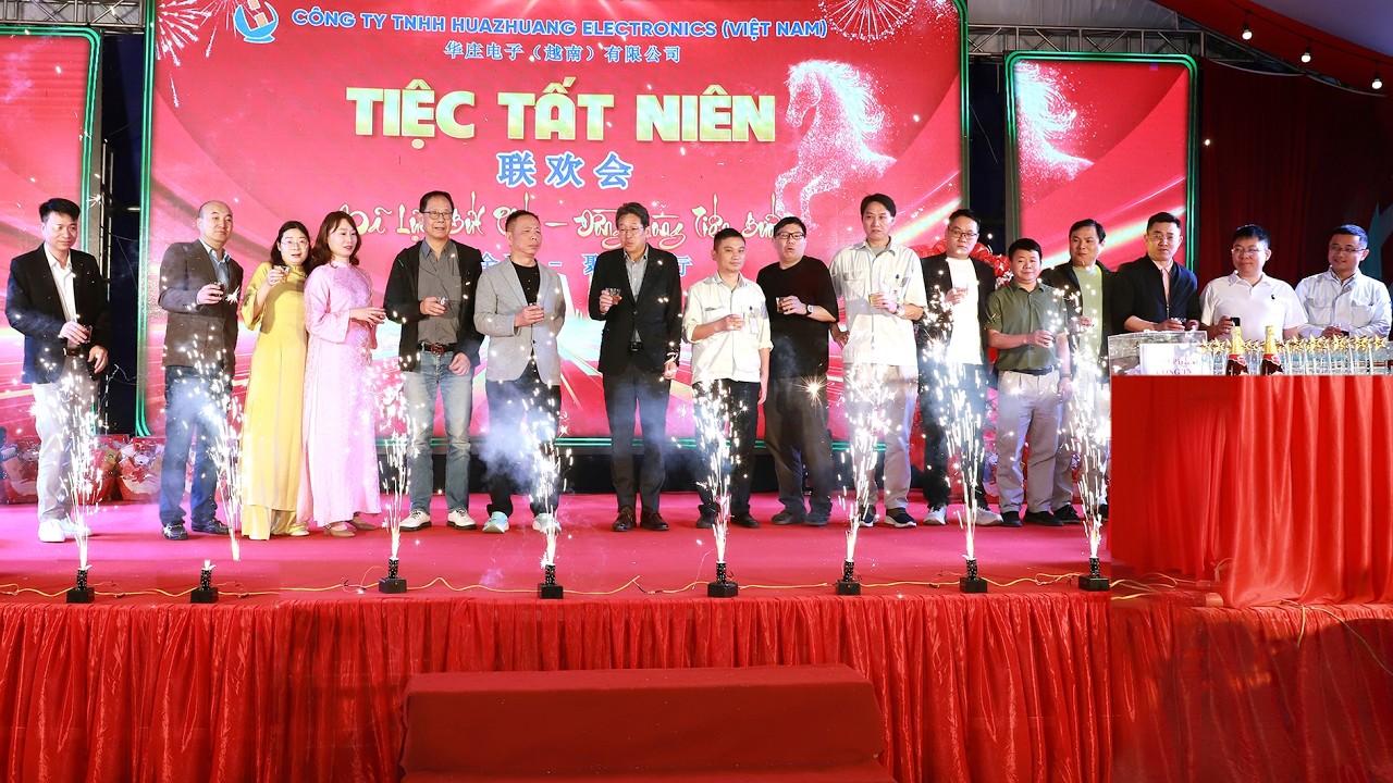 Tệc tất niên công ty TNHH Huazhuang Electronis (Việt Nam)