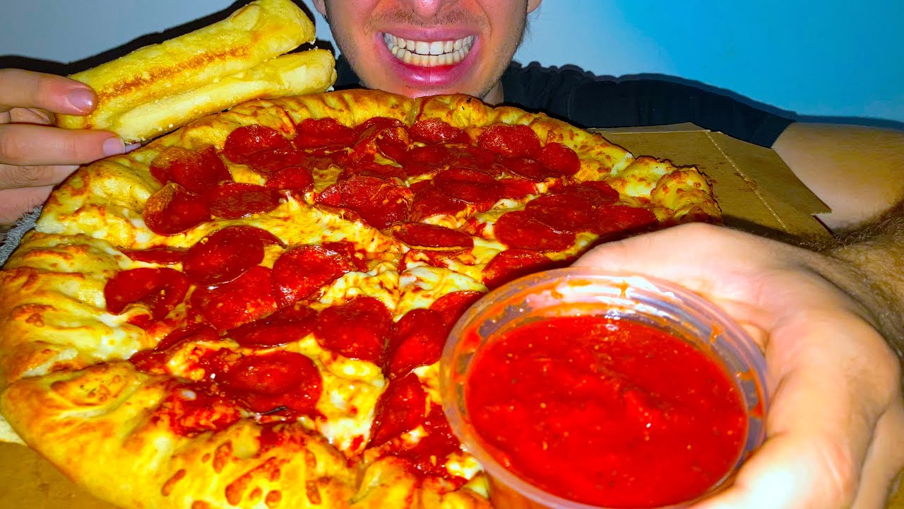 🍕 fancy stuffed  crust 🍕