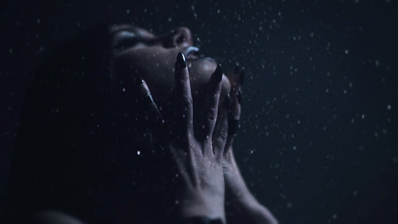 Roniit - Runaway (Official Music Video) (The Loft Trailer Song)