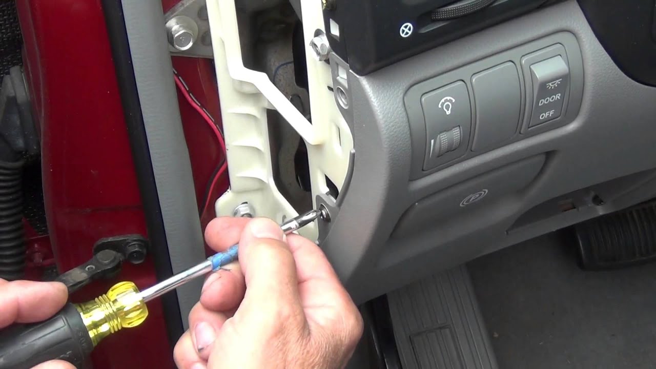 Replace brake lights switch for Hyundai Entourage, Kia Sedona