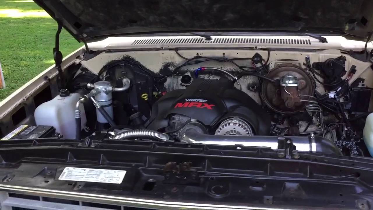 1987 Chevy Suburban 6.0 LS Swap Dakota Digital VHX Startup.