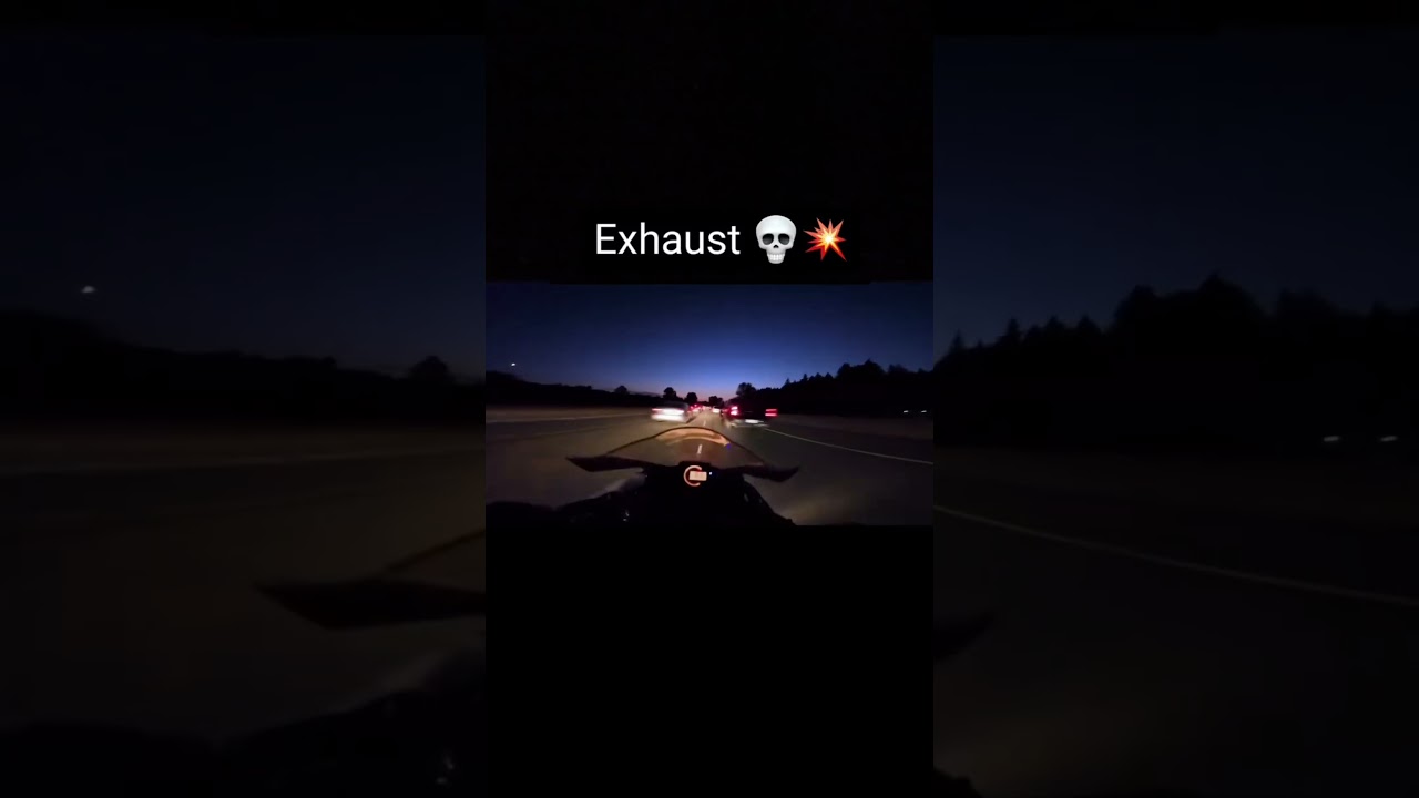 High-Speed Motorcycle Cutting Through Traffic! 🚨 Adrenaline Rush!