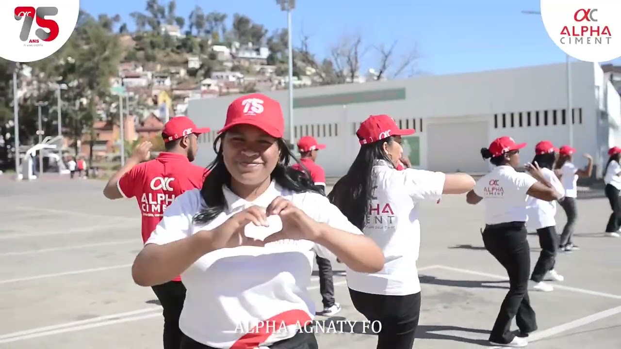 Vidéo Flashmob - 75 taona teo anilanao ALPHA CIMENT