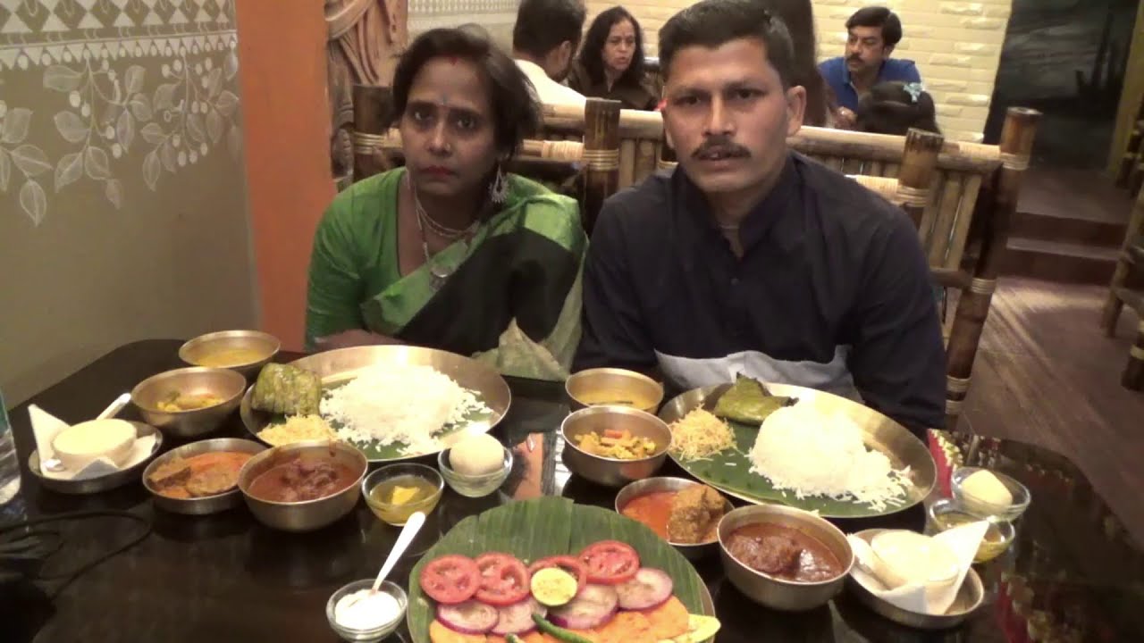 Bhuter Raja Dilo Bor | Husband Wife Eating MahaBhoj Thali | Rice with Vetki Fish Paturi | Mutton