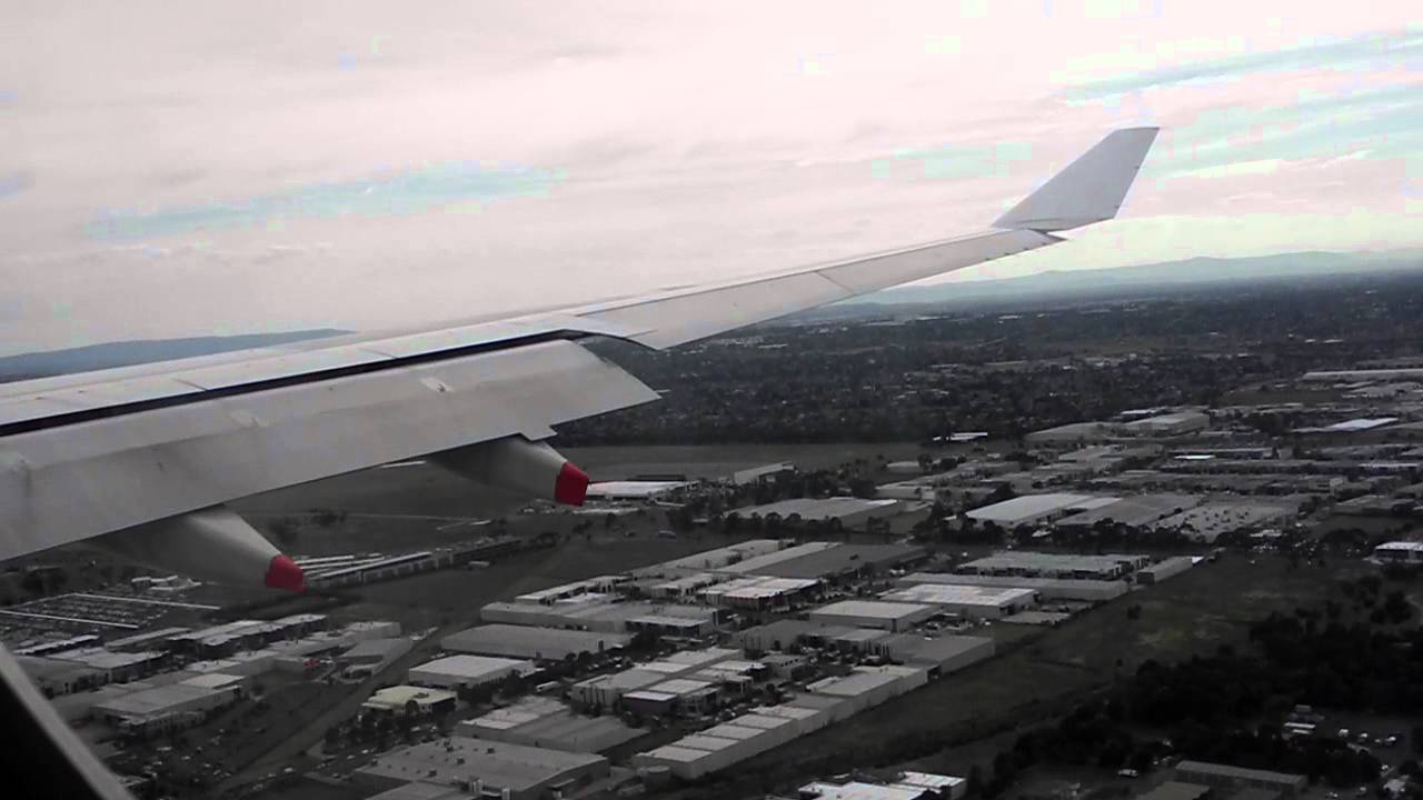 Malaysia Airlines Airbus A330-323E Landing Melbourne-MEL (MH149)