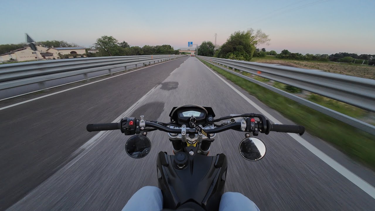 Top Speed & Raw Moto POV | SWM SM 125