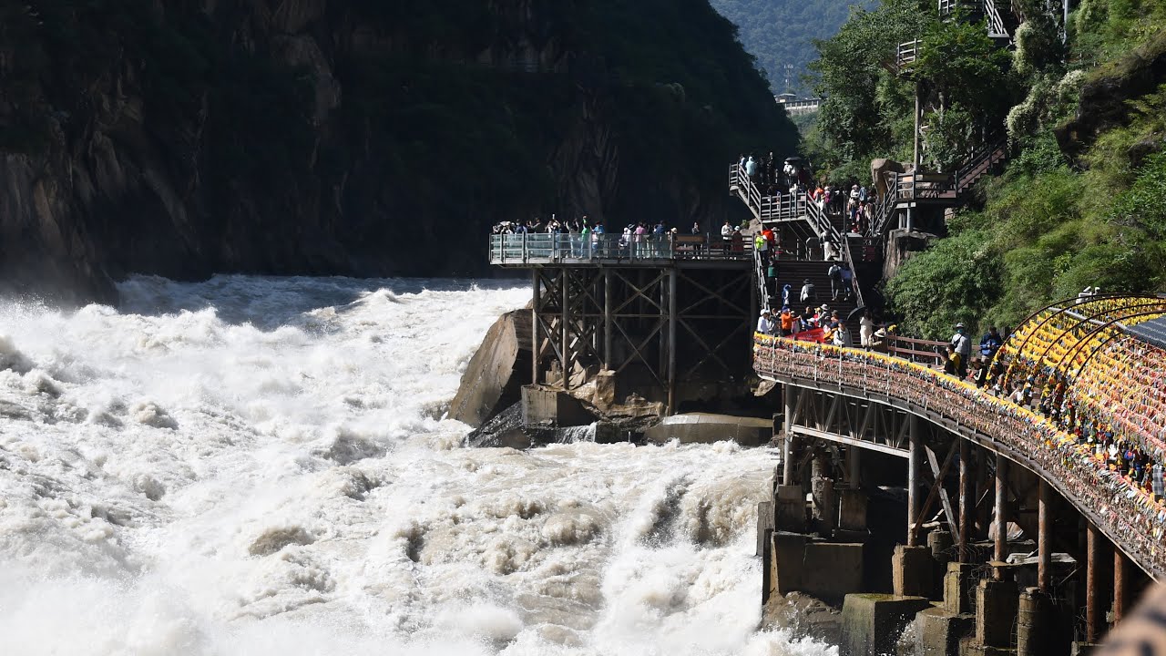滯左巡迴 - 雲南 虎跳峽 白水台 香格里拉 土司宴