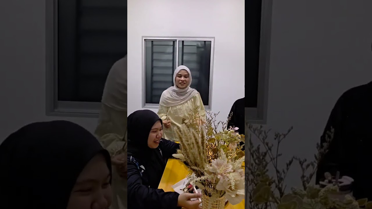 MEREPEK DENGAN HOUSEMATE 😶‍🌫️