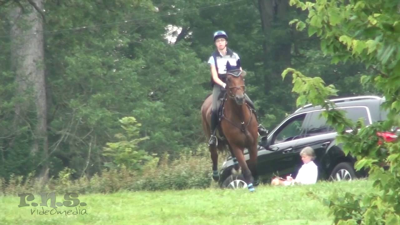 Hope & Zak: Champagne Run HT - Intermediate