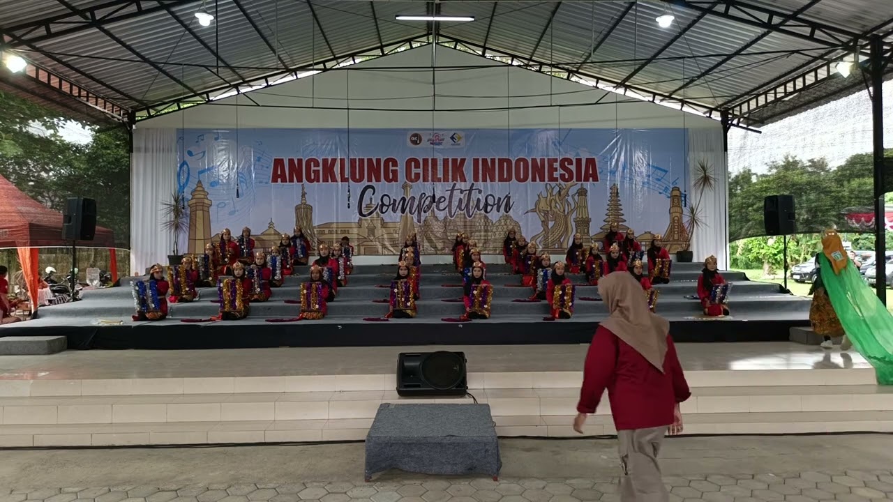SD IT IBNU MASUD - ANGKLUNG CILIK INDONESIA 