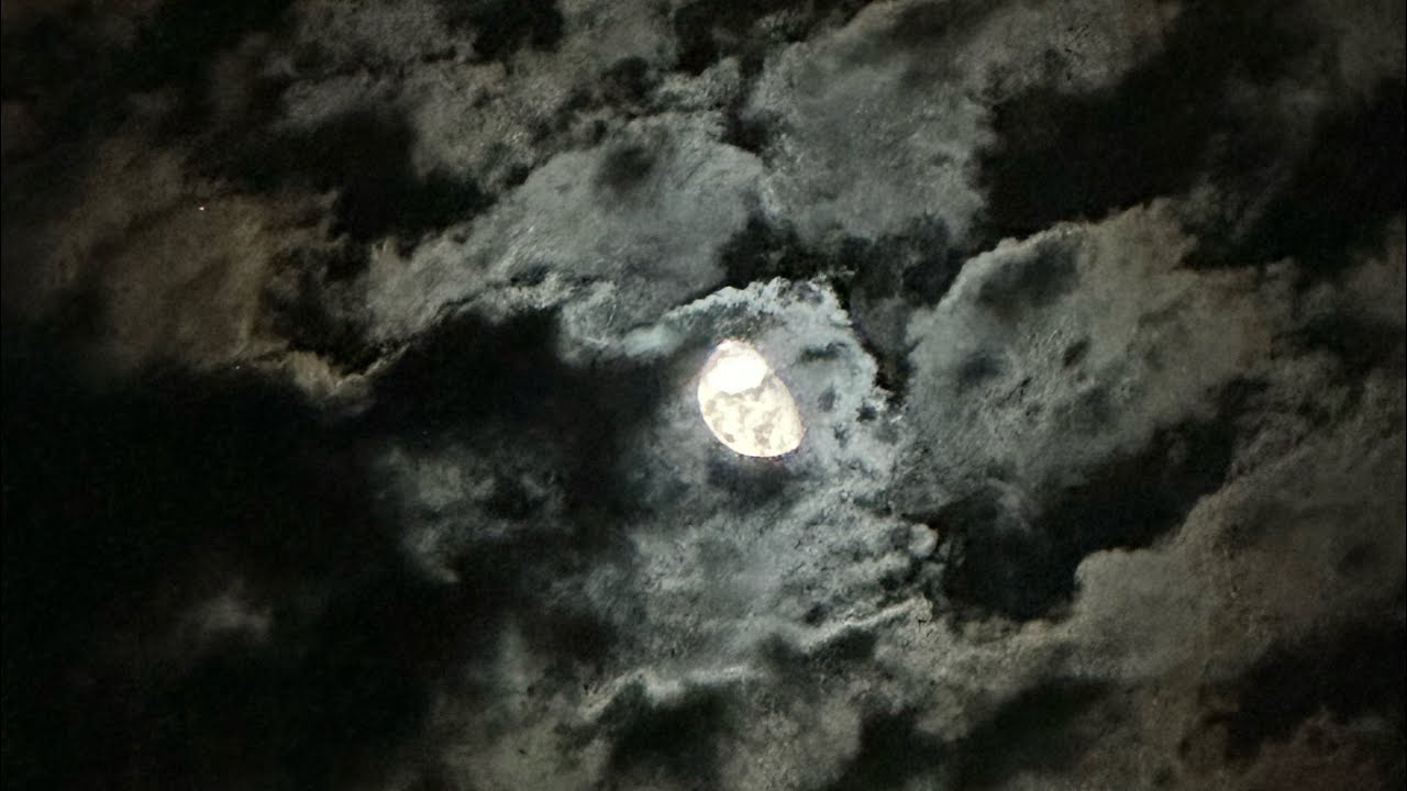 🌙 Duerme Profundamente con el Sonido del Mambú | Luna en Movimiento y Nubes | 7 Horas