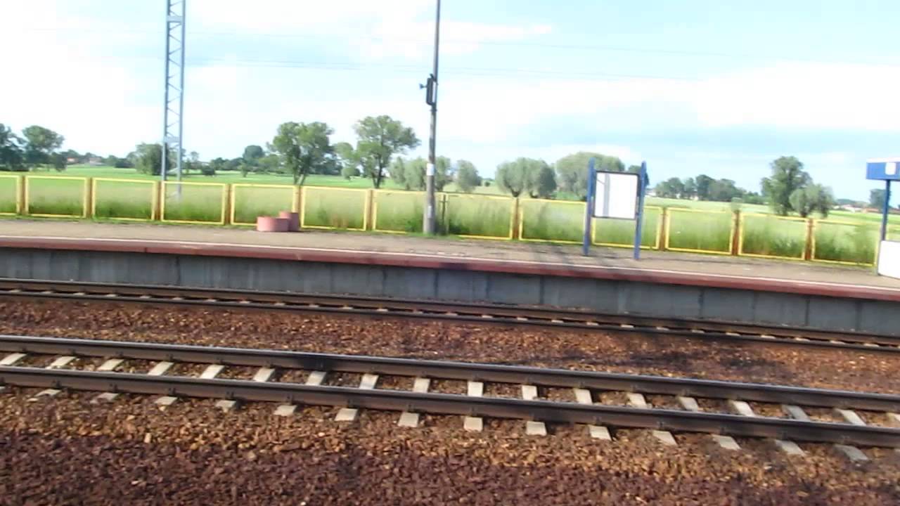 Czy Jackowice k. Łowicza są miastem? Zdaniem PKP PLK tak...