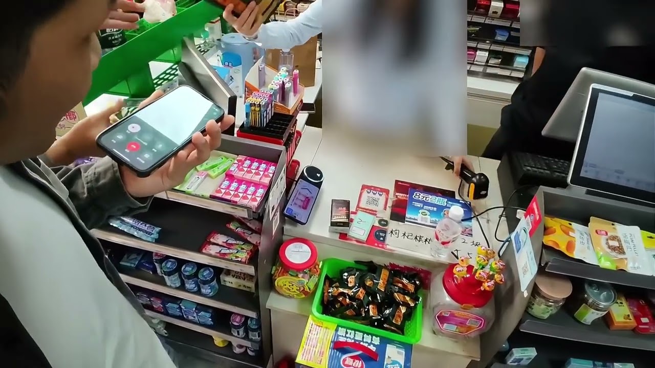 诚信经营才是硬道理！远离假烟！#打击假烟#吸烟有害健康假烟伤害更大#打击卖假烟第一线 #打击假烟#吸烟有害健康#假烟伤害更大（31）