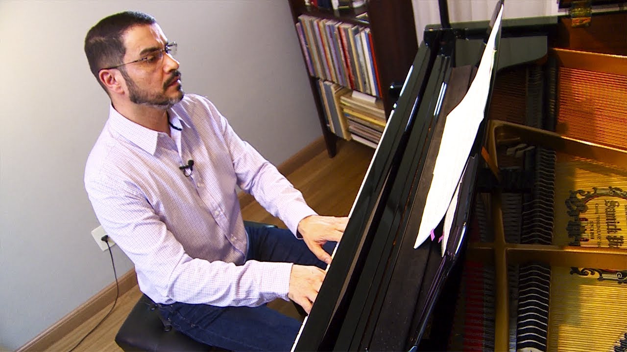 PROFISSÃO ARTISTA: PIANISTA TARCÍSIO GOMES FILHO
