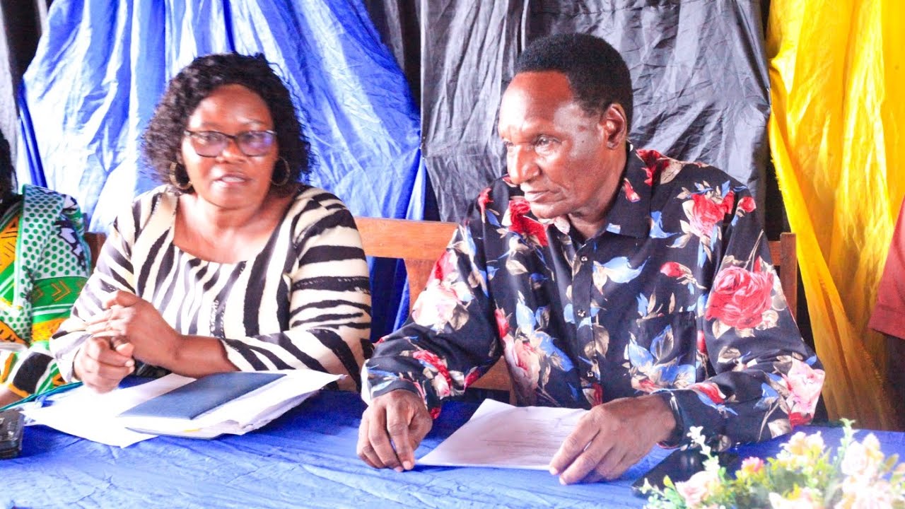 SHULE YA MSINGI HALE YAKABIDHIWA VIFAA VYA TEHAMA. 