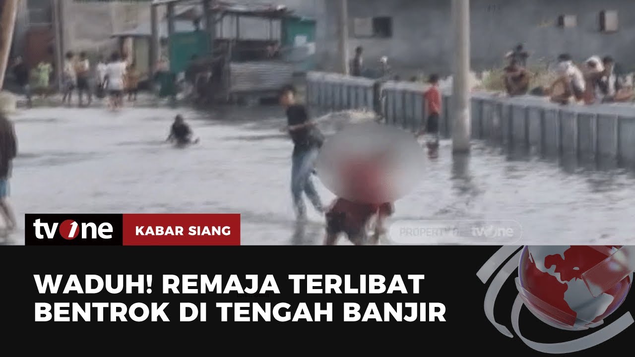 Tidak Kenal Tempat, Tawuran Remaja Memperkeruh Suasana saat Banjir | Kabar Siang tvOne
