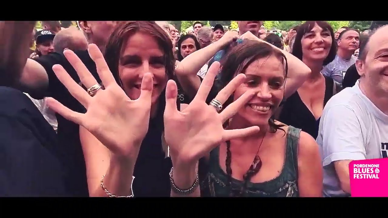 1 Luglio 2023. Pubblico al concerto dei The Cult a Pordenone