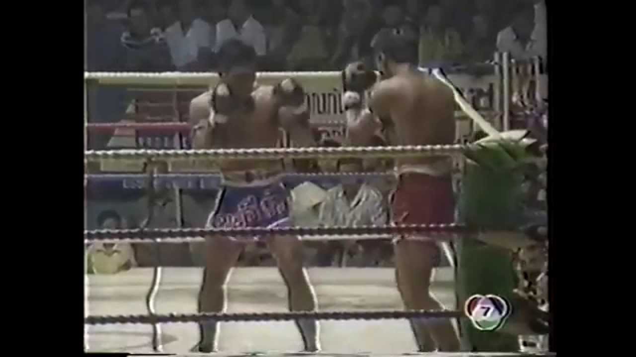 Muay Thai - ฉมวกเพชร vs ชัยเดช