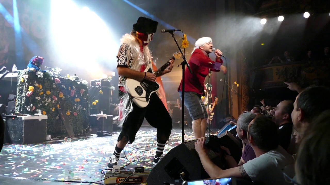 Ludwig Von 88 Live au Trianon #1 Oui Oui-Louison Bobet-Guerrier Baluba