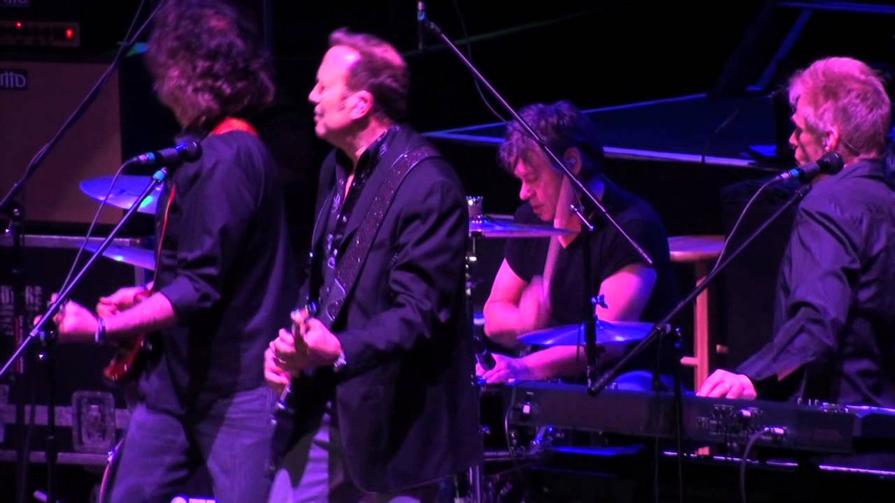 [HD] The Hooters - All You Zombies - Atlantic City 4/16/11