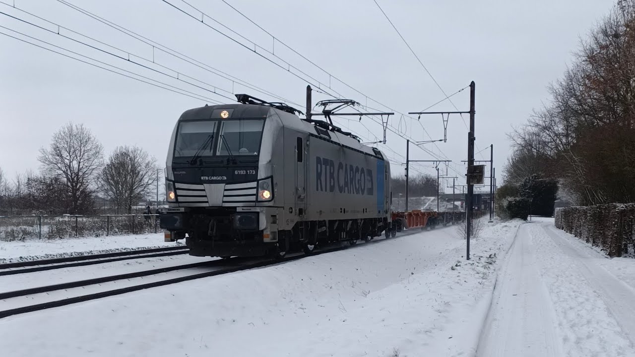RTB vectron met weinig goederen in Mortsel 🇧🇪