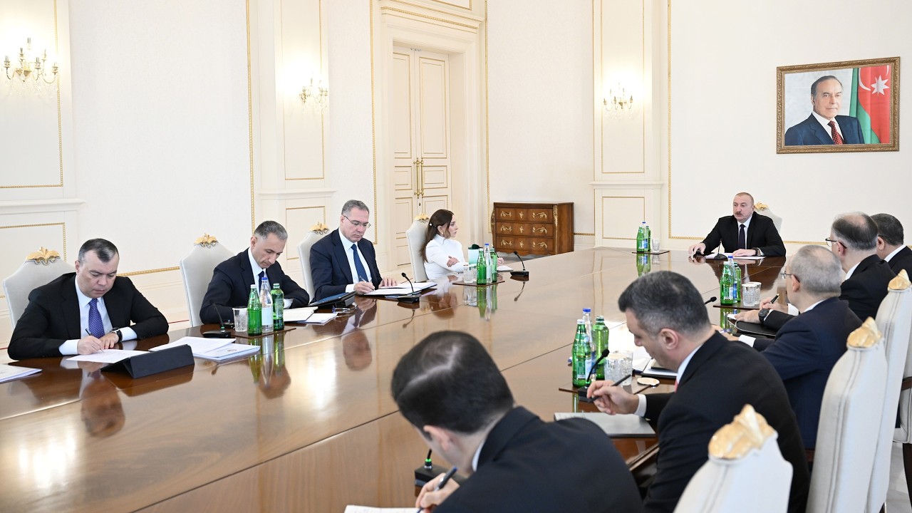 “Azərbaycanın yeni rəqəmsal arxitekturası” adlı vahid fəaliyyət planına həsr olunmuş müşavirə