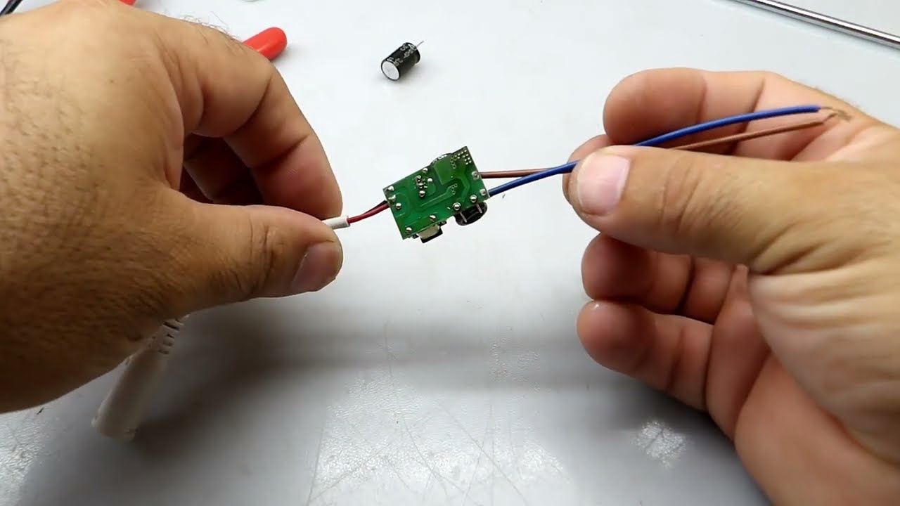 Conheça 2 defeitos que mais dão em luminárias de LED de embutir e conserte bem fácil.