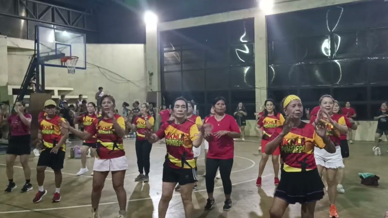 @knlphysicalfitness1425 Monday zumba with ZIN Romer. Music belongs to the rightful owner 