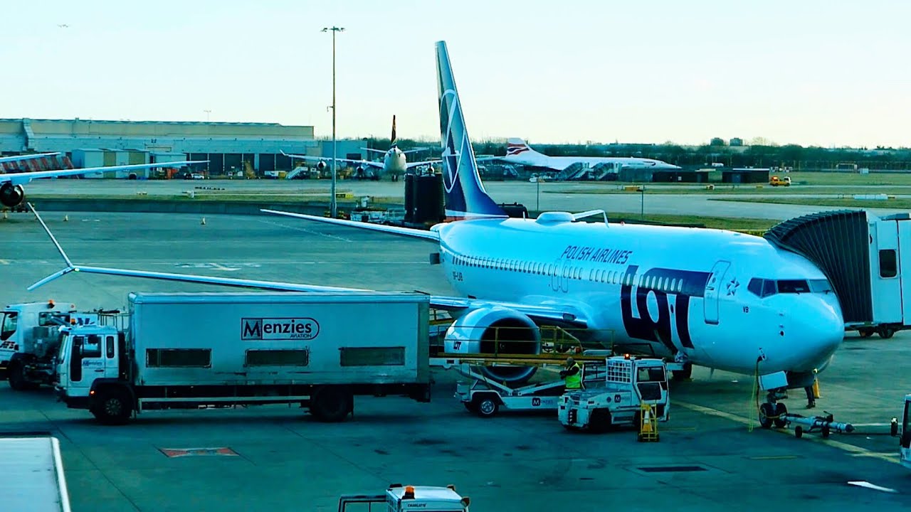LOT Polish Airlines’ BRAND NEW Boeing 737 MAX-8: London Heathrow to Warsaw, Business Class