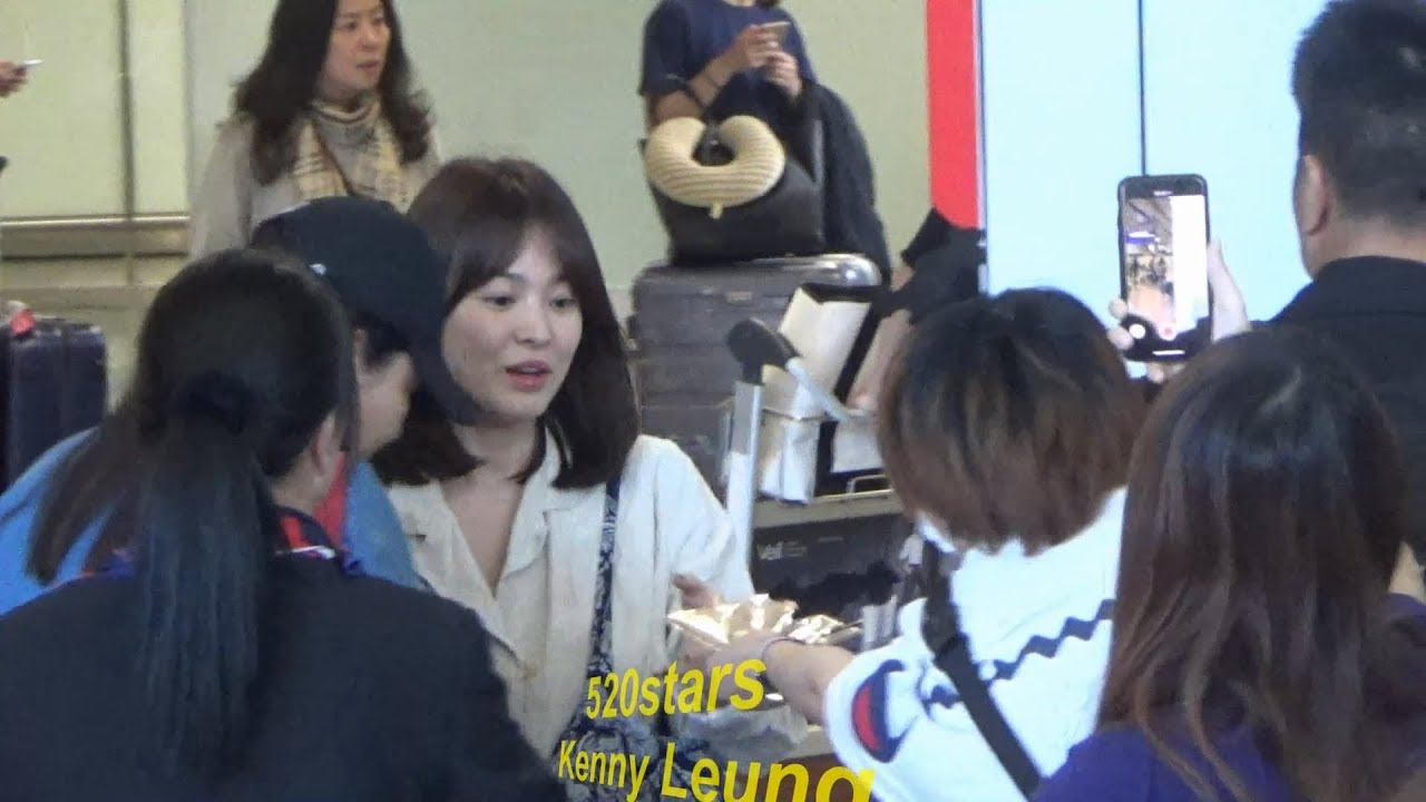 宋慧喬 Song HyeKyo (송혜교) Hong Kong Airport Arrival 20180531
