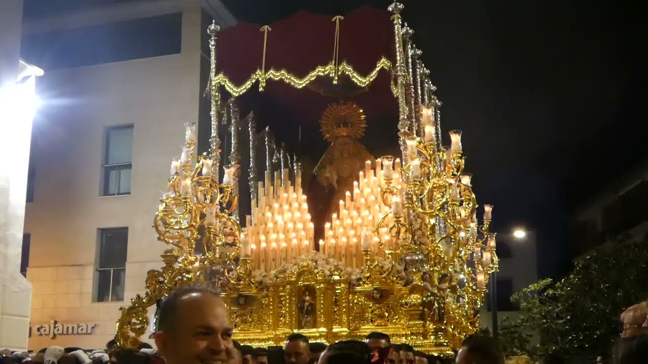 Virgen de la Paz Tribuna Oficial Semana Santa Vélez Málaga 2025
