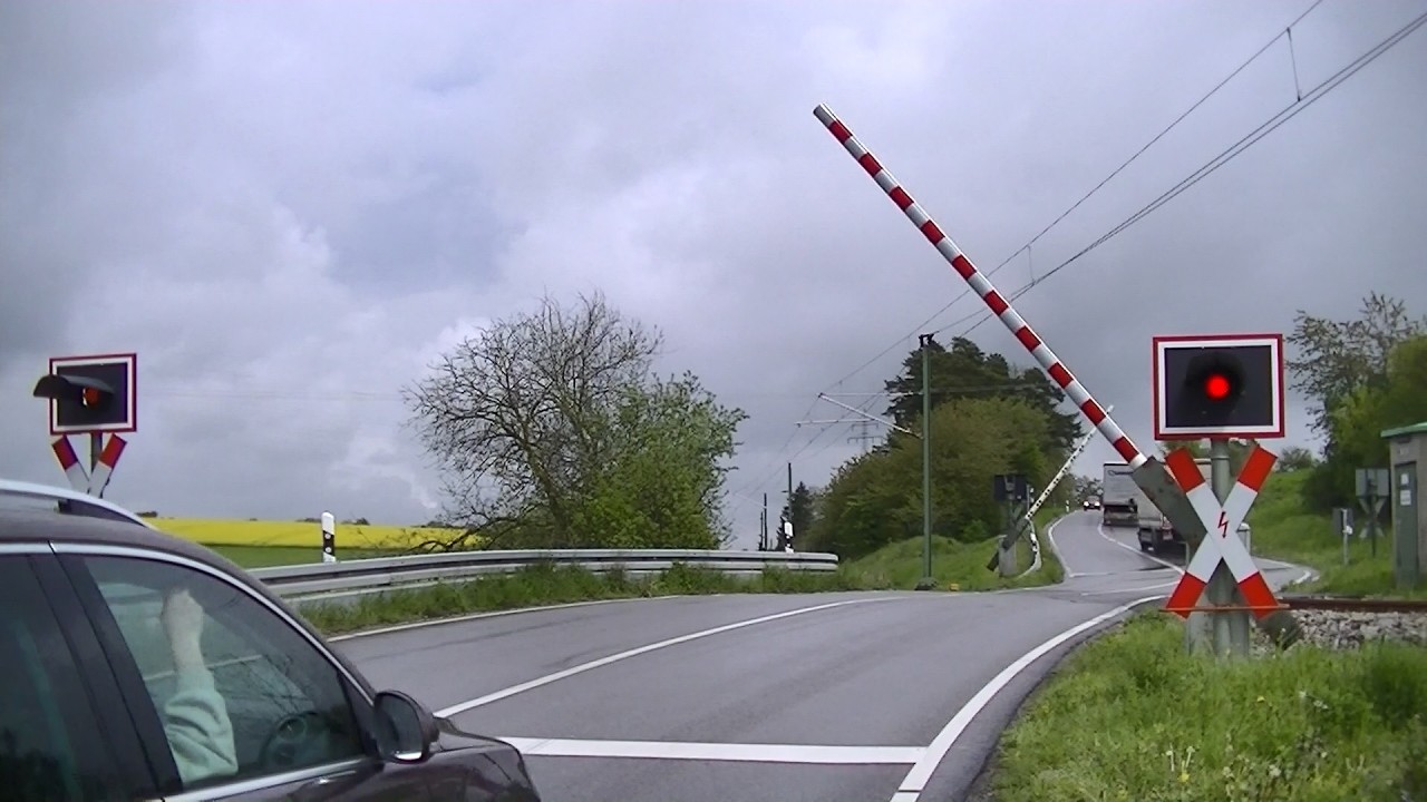 Spoorwegovergang Horb am Neckar (D) // Railroad crossing // Bahn&uuml;bergang